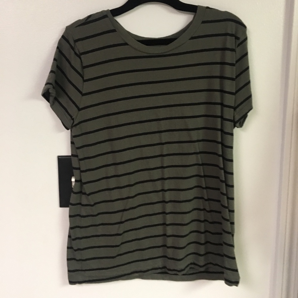 Forever 21 T shirt
